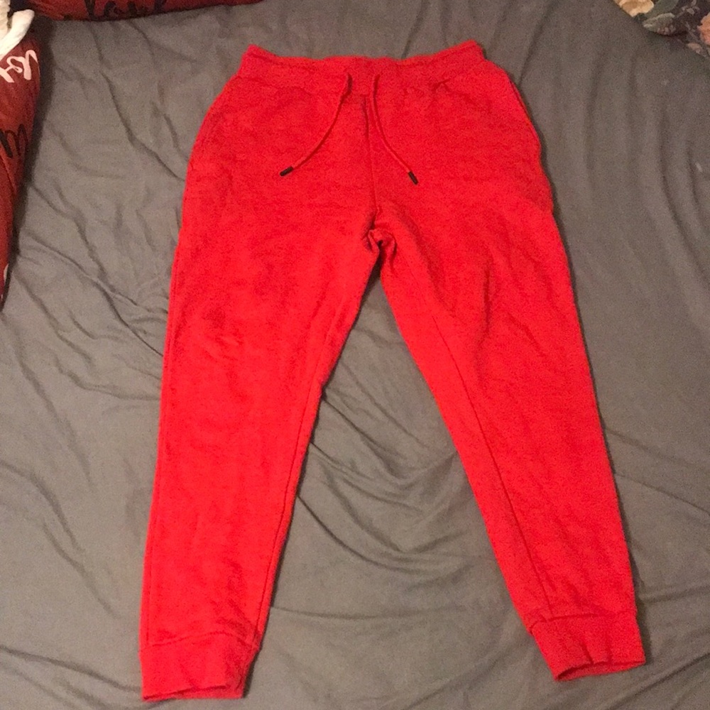 Fashion Nova joggers/sweatpants.